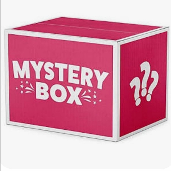 Womens Tops Mystery Bundle Variety Size Large & Extra Large - Picture 2 of 2